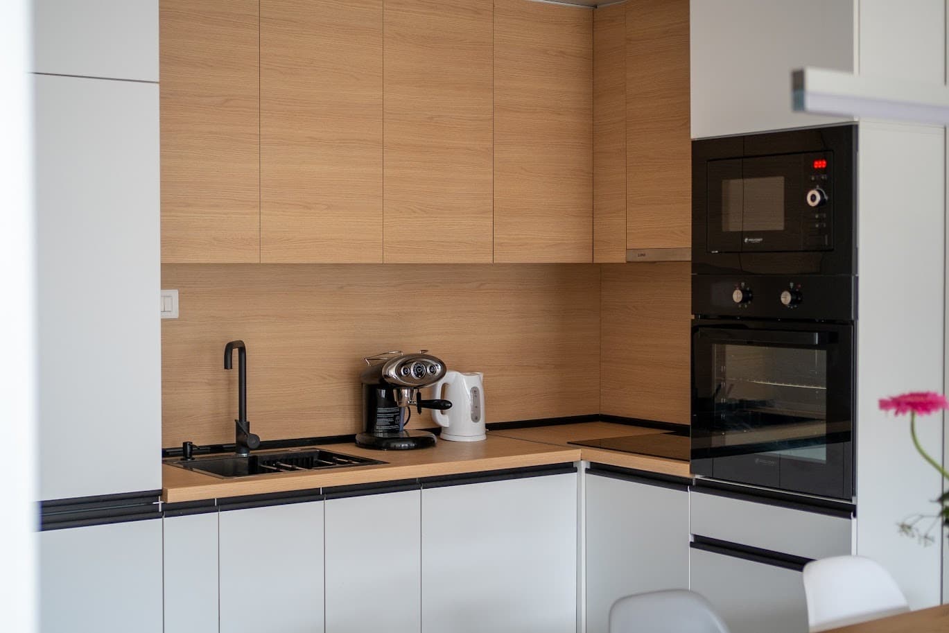 Опремен стан 50м2 во East Gate - За Изнајмување - Гази Баба - Слика 5