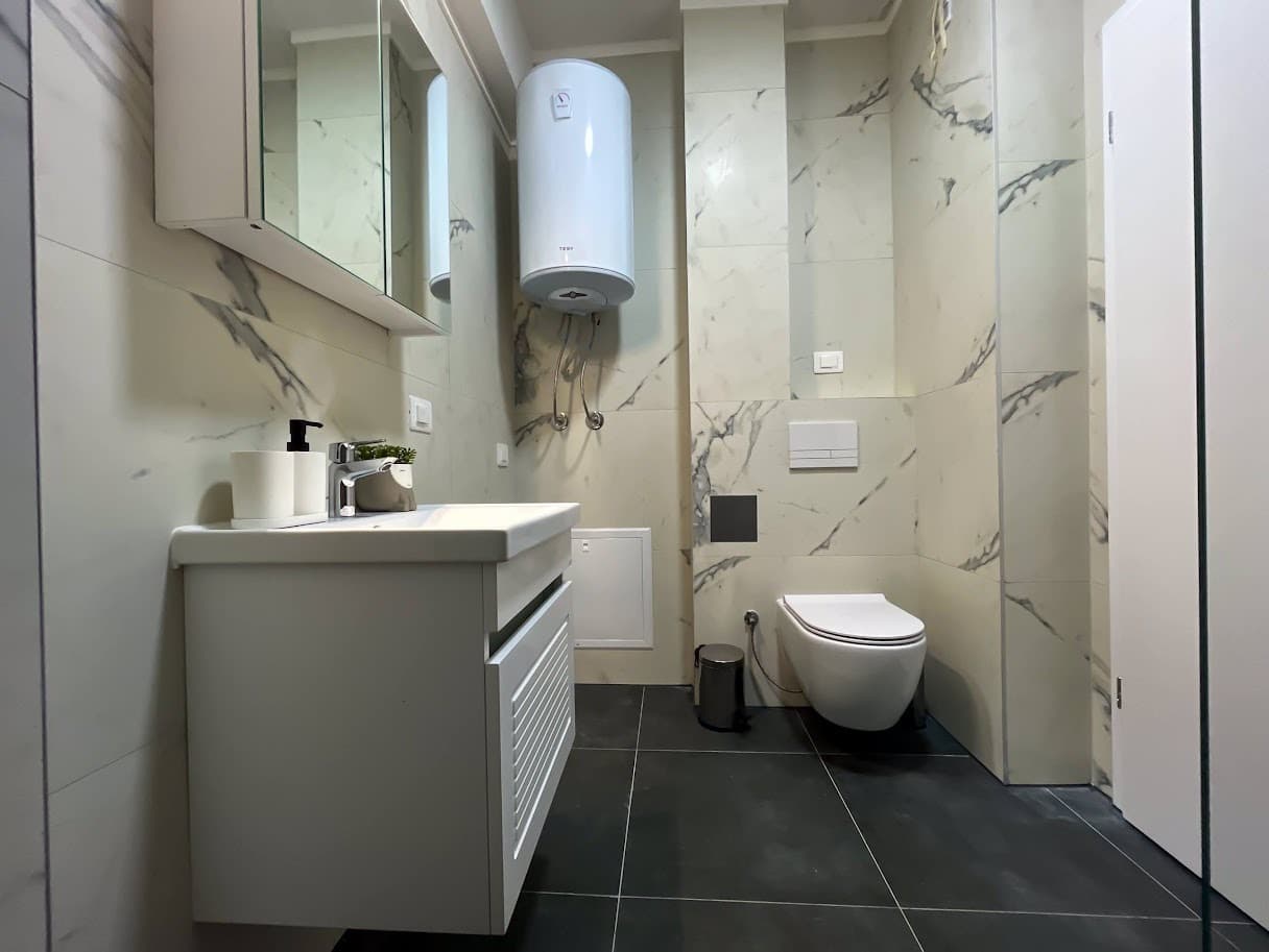 Опремен стан 50м2 во East Gate - За Изнајмување - Гази Баба - Слика 12