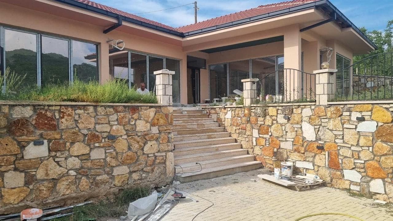 Деловен објект во близина на Марков Манастир - За Продажба - Студеничани - Слика 3