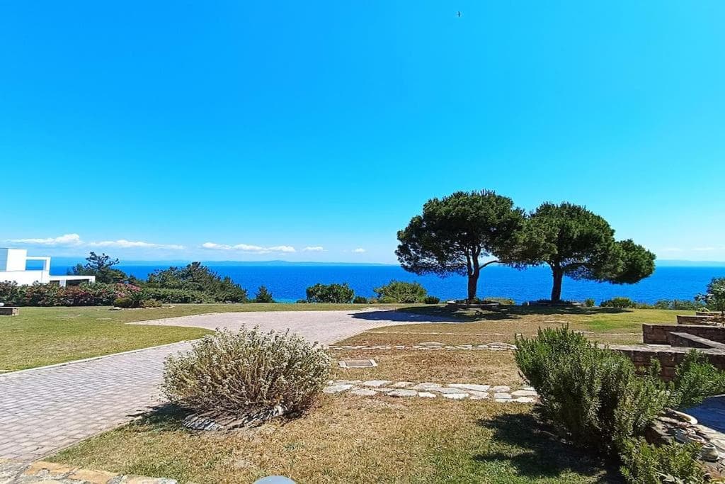 Four Bedroom maisonette in Afytos - For Rent - Greece - Image 7