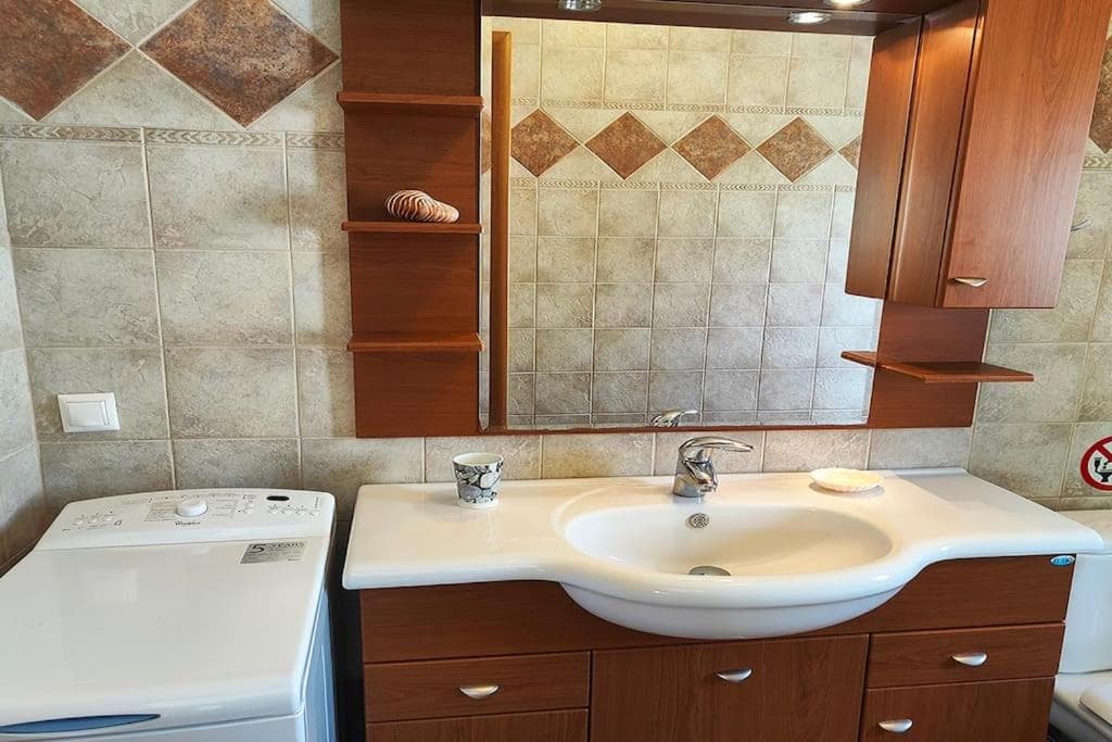 Four Bedroom maisonette in Afytos - For Rent - Greece - Image 6