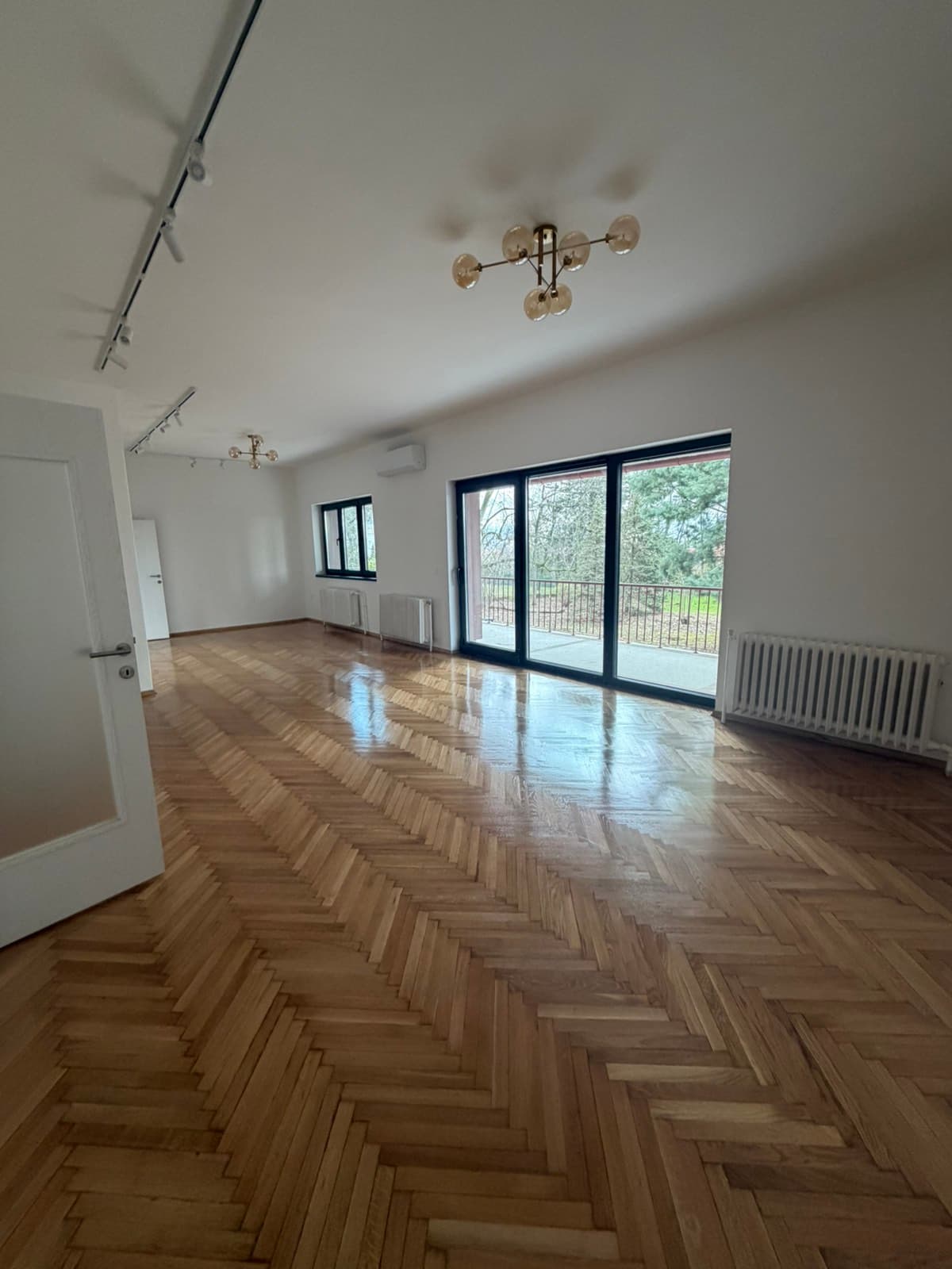 House 270m2 on Vodno - For Rent - Vodno