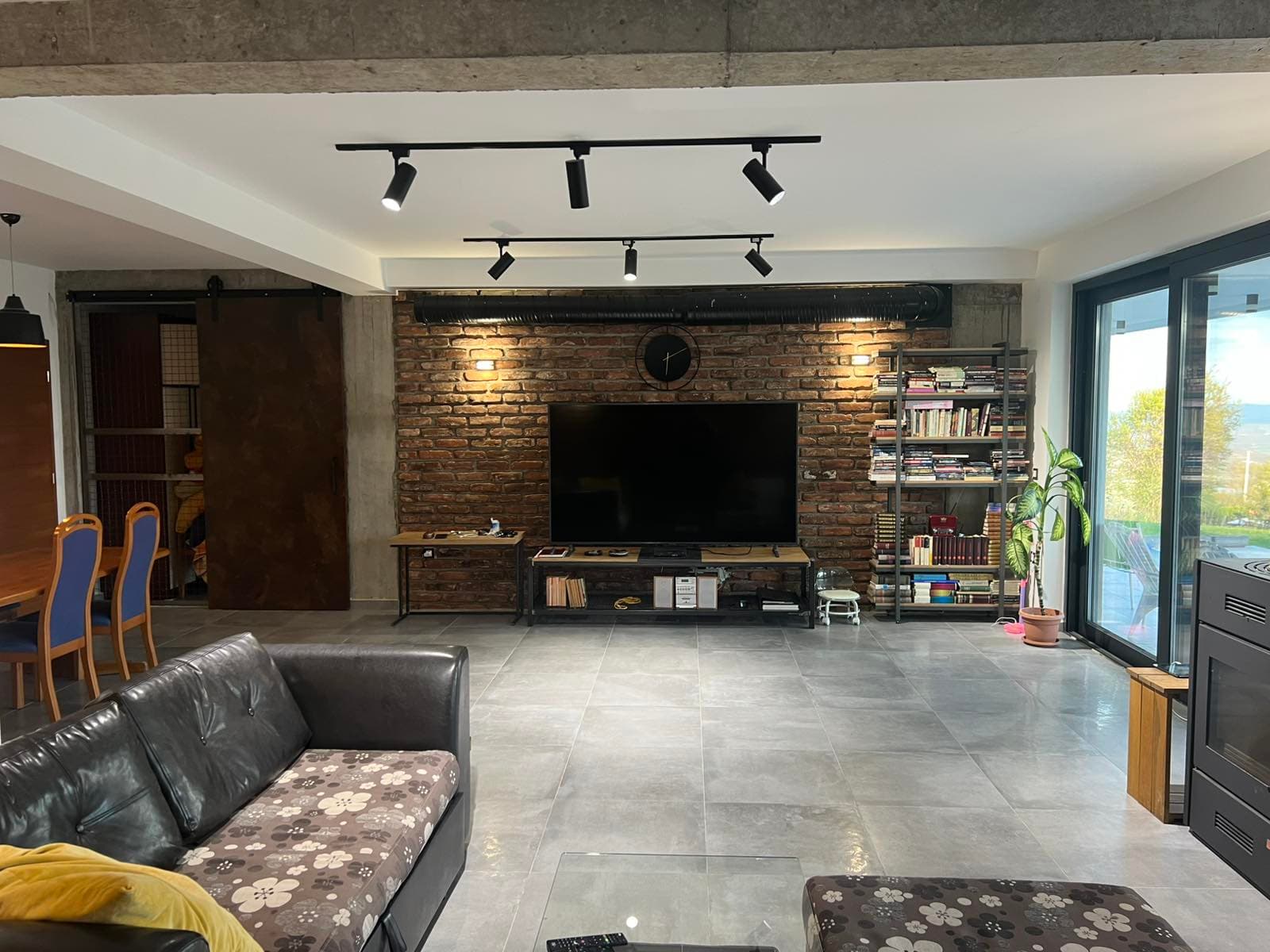 Luxury house in Gorno Sonje - For Sale - Sopishte - Image 10