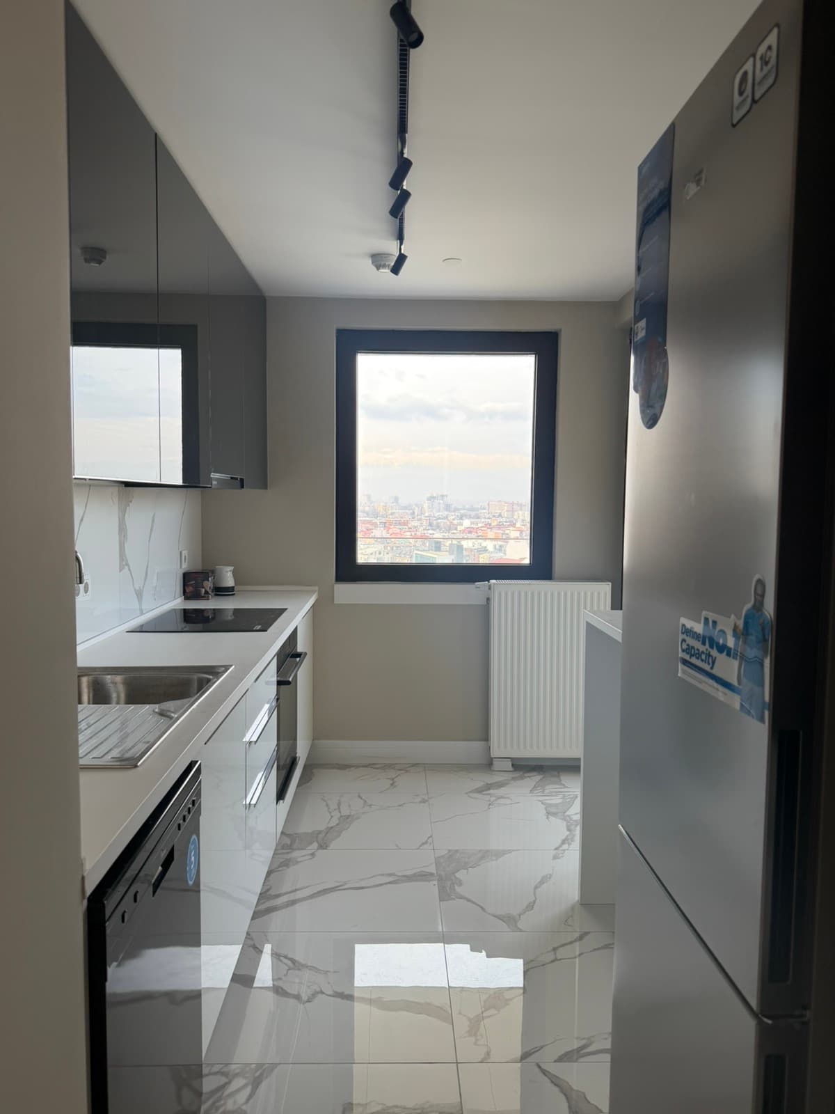 Стан 106м2 во Diamond - За Изнајмување - Центар - Слика 4