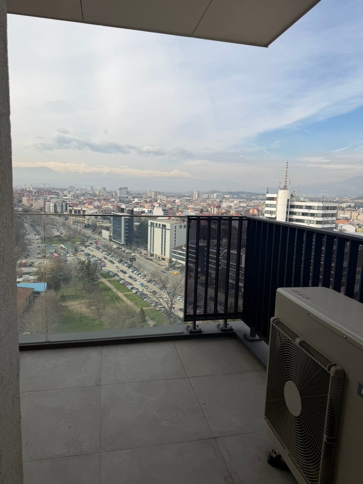 Стан 106м2 во Diamond - За Изнајмување - Центар - Слика 13