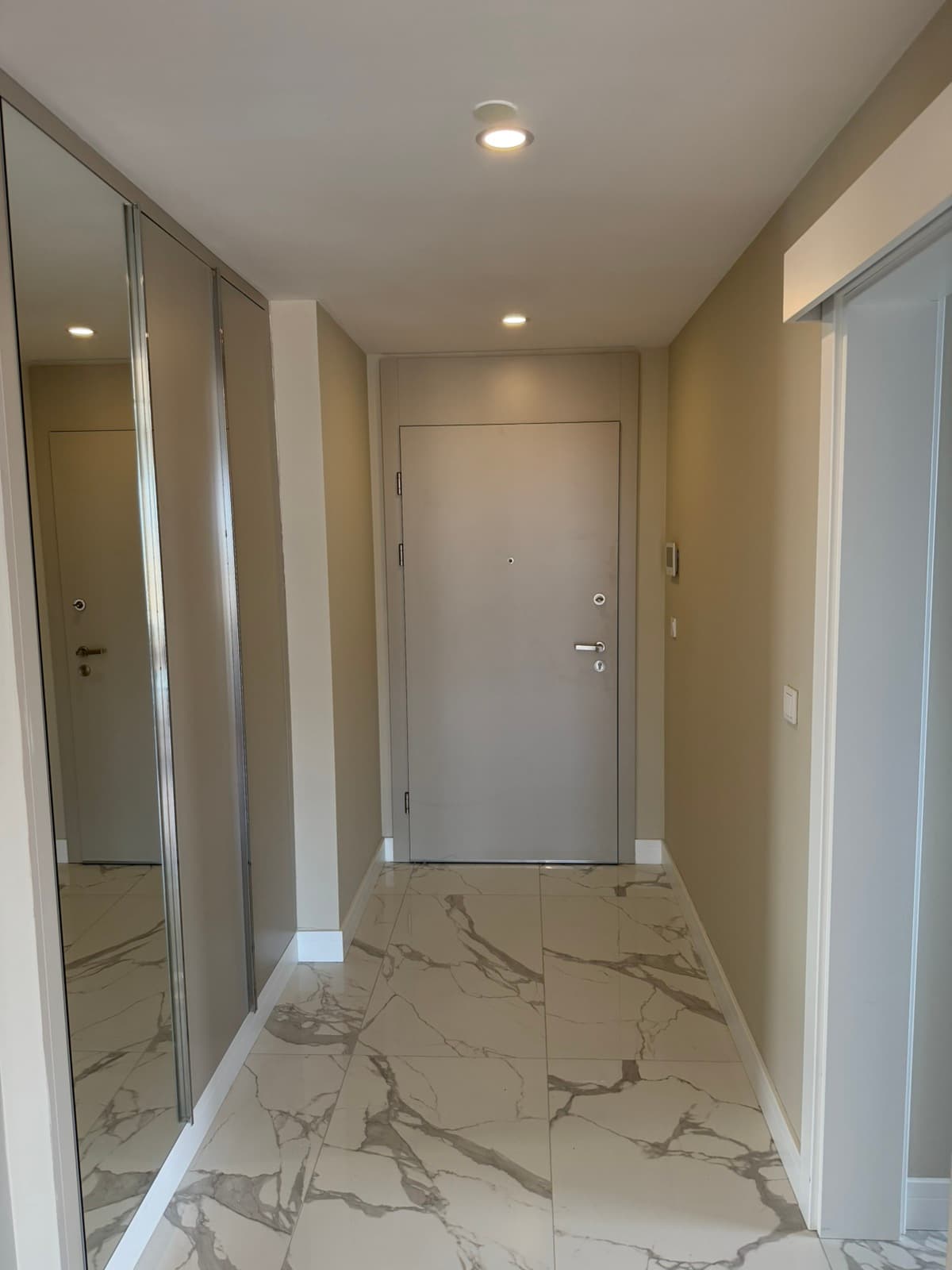 Стан 106м2 во Diamond - За Изнајмување - Центар - Слика 3