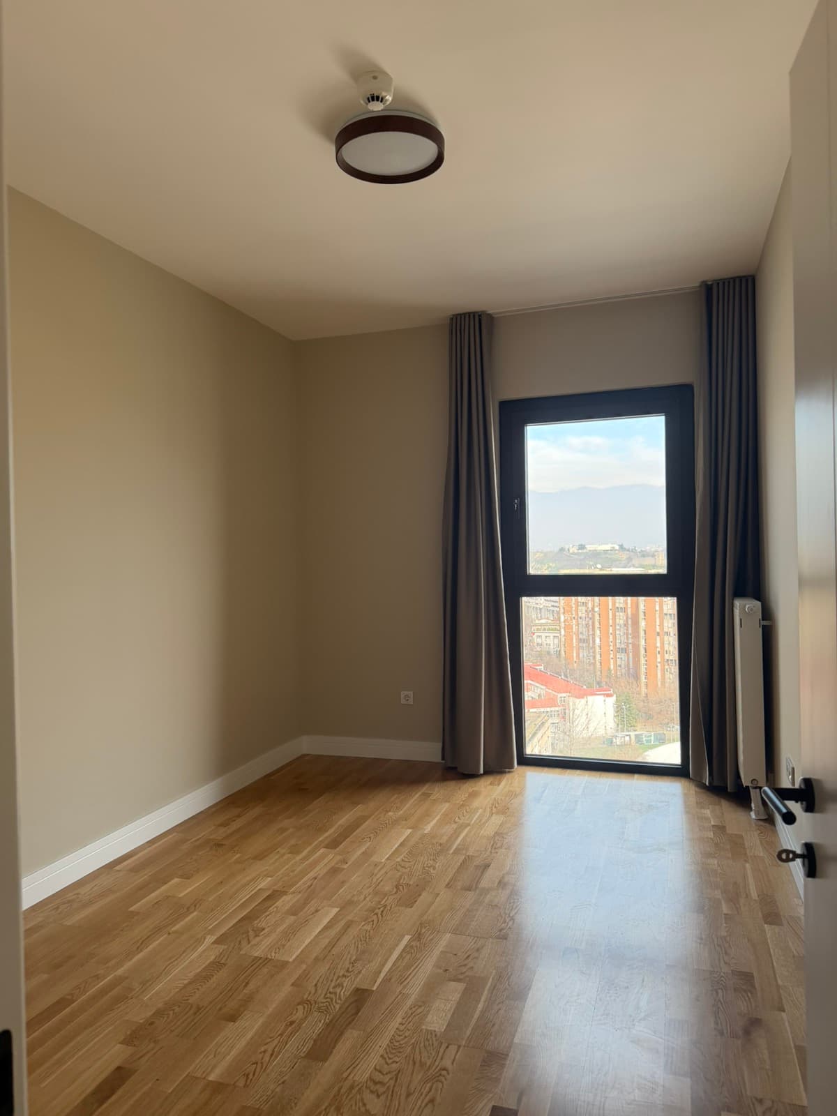 Стан 106м2 во Diamond - За Изнајмување - Центар - Слика 8