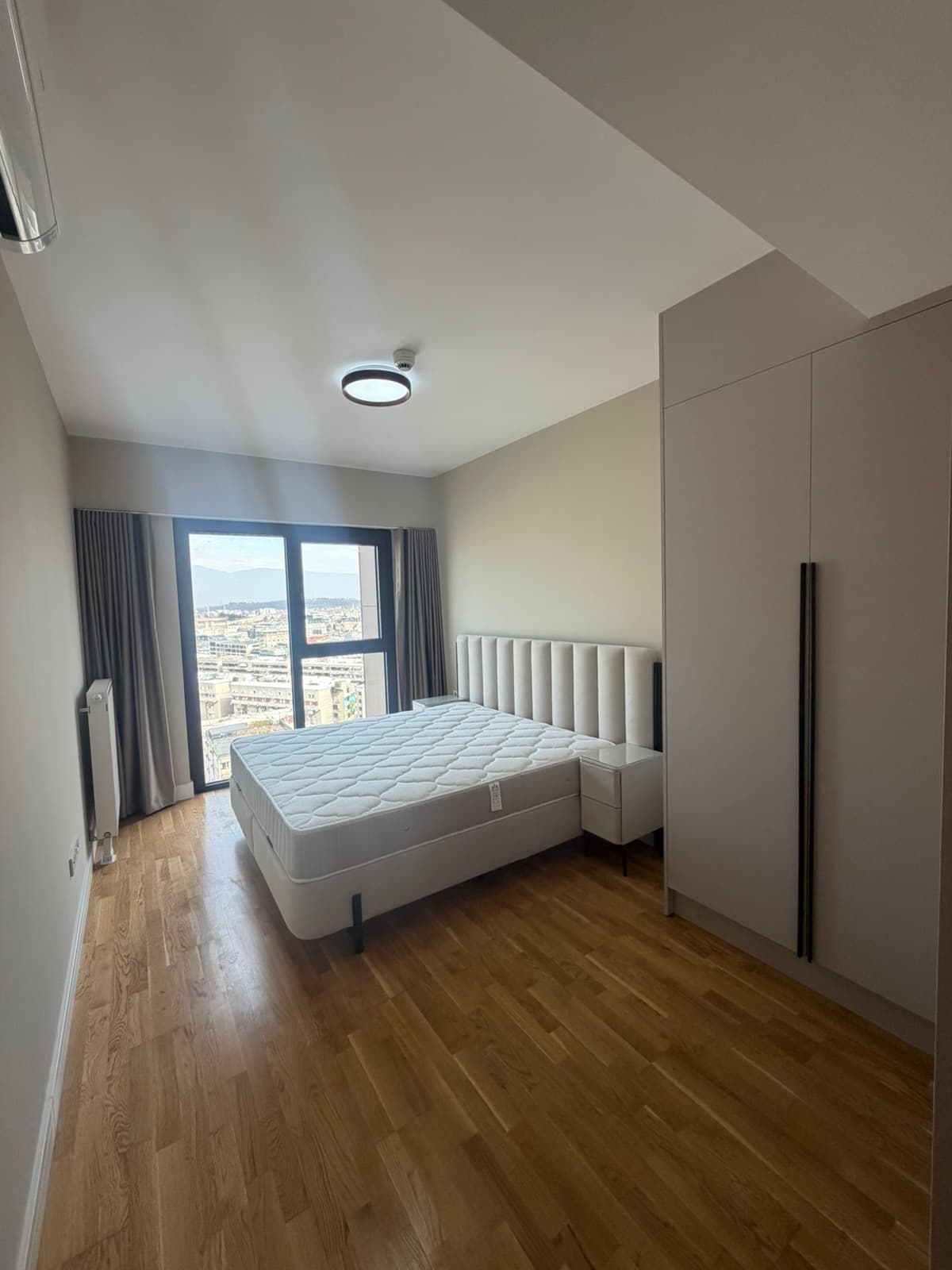 Стан 106м2 во Diamond - За Изнајмување - Центар - Слика 11