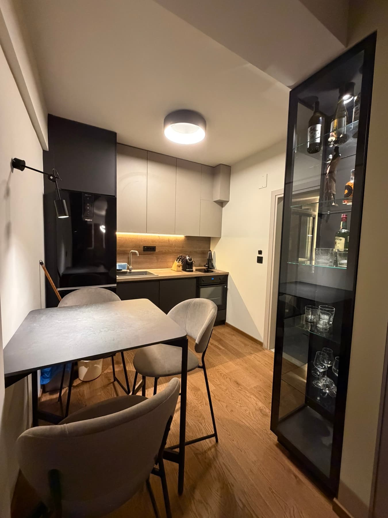 Стан 40м2 во Тафталиџе - За Изнајмување - Карпош - Слика 4