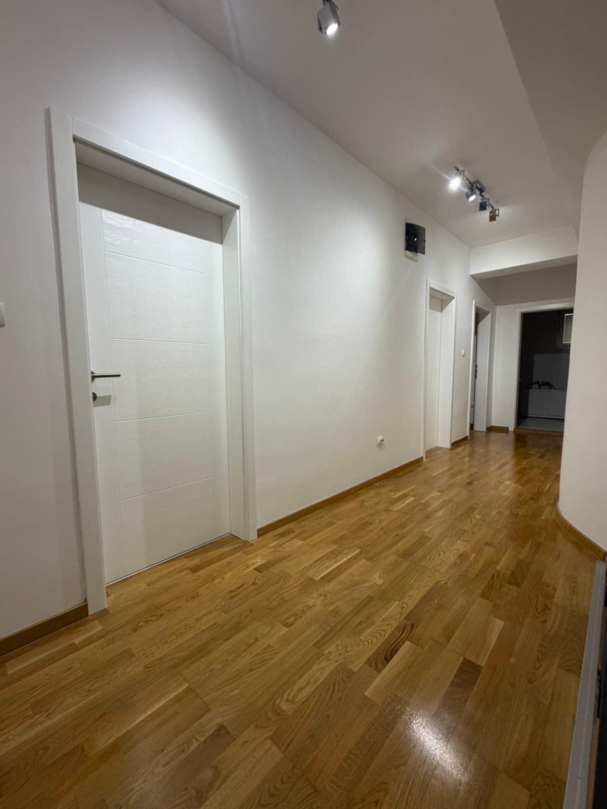 Дуплекс 130м2 во Тафталиџе 1 - За Изнајмување - Карпош - Слика 9