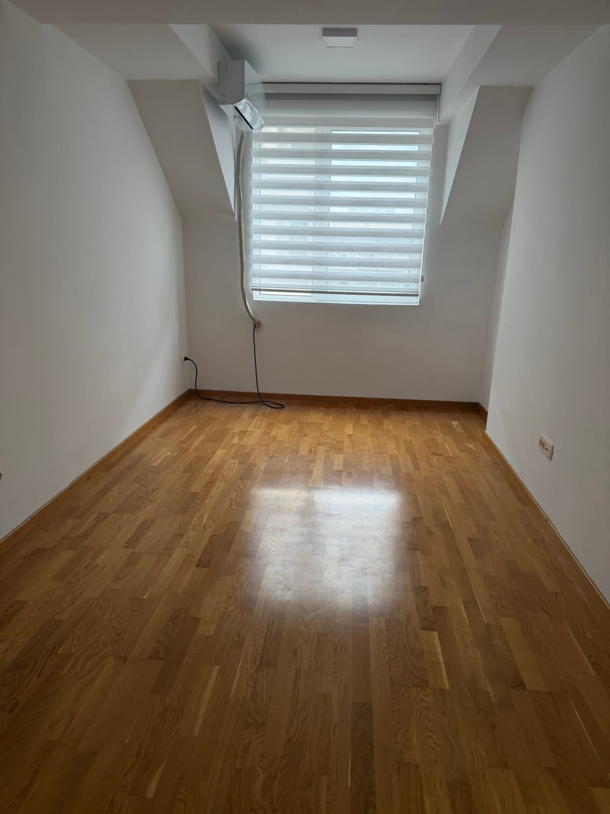 Дуплекс 130м2 во Тафталиџе 1 - За Изнајмување - Карпош - Слика 13