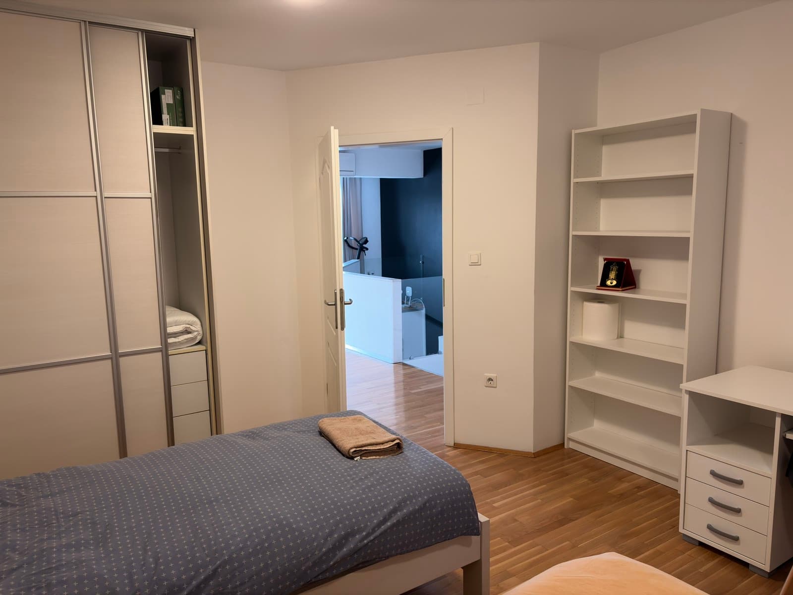 Стан 200м2 во Тафталиџе - За Изнајмување - Карпош - Слика 21