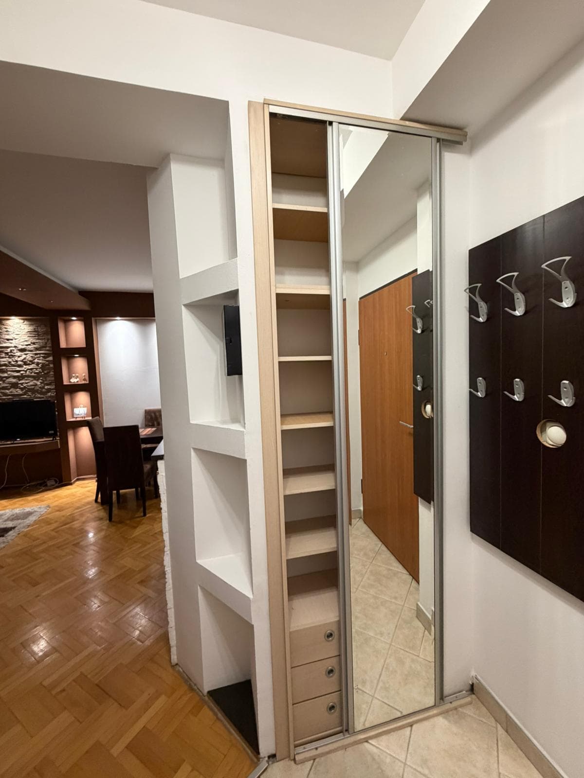 Стан 50м2 во Кисела Вода - За Изнајмување - Кисела Вода - Слика 7