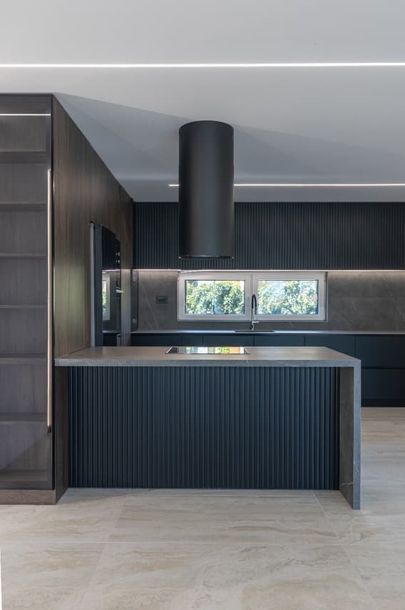 Exclusive house 600m2 in Vlae - For Rent - Karposh - Image 8