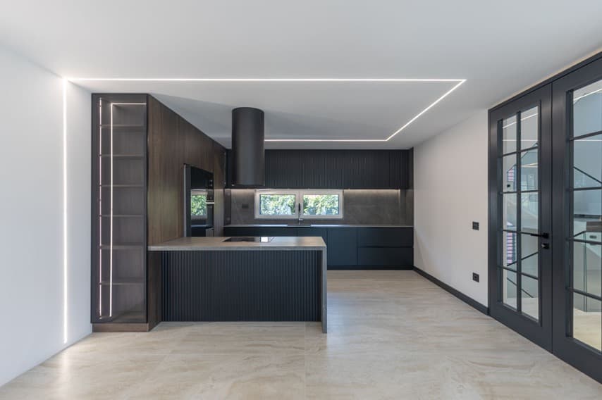 Exclusive house 600m2 in Vlae - For Rent - Karposh - Image 15