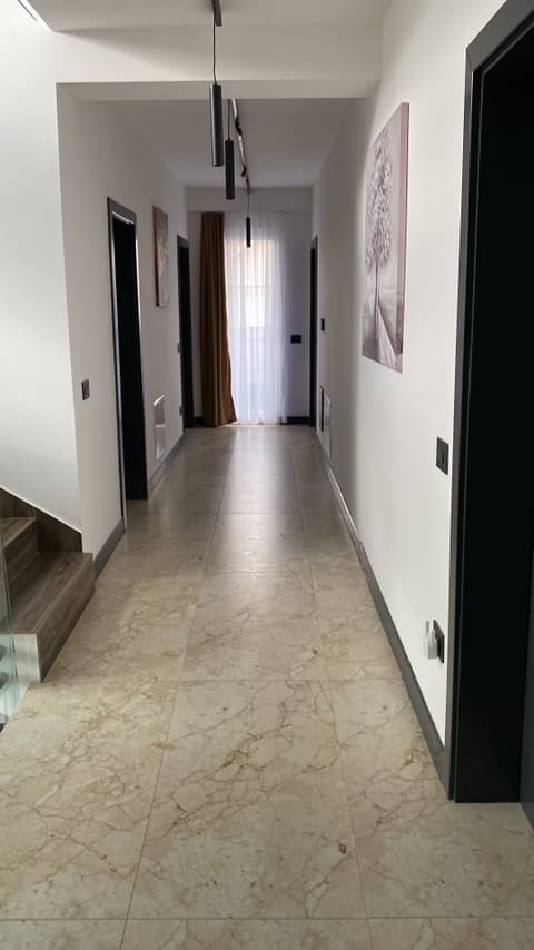 Exclusive house 600m2 in Vlae - For Rent - Karposh - Image 22