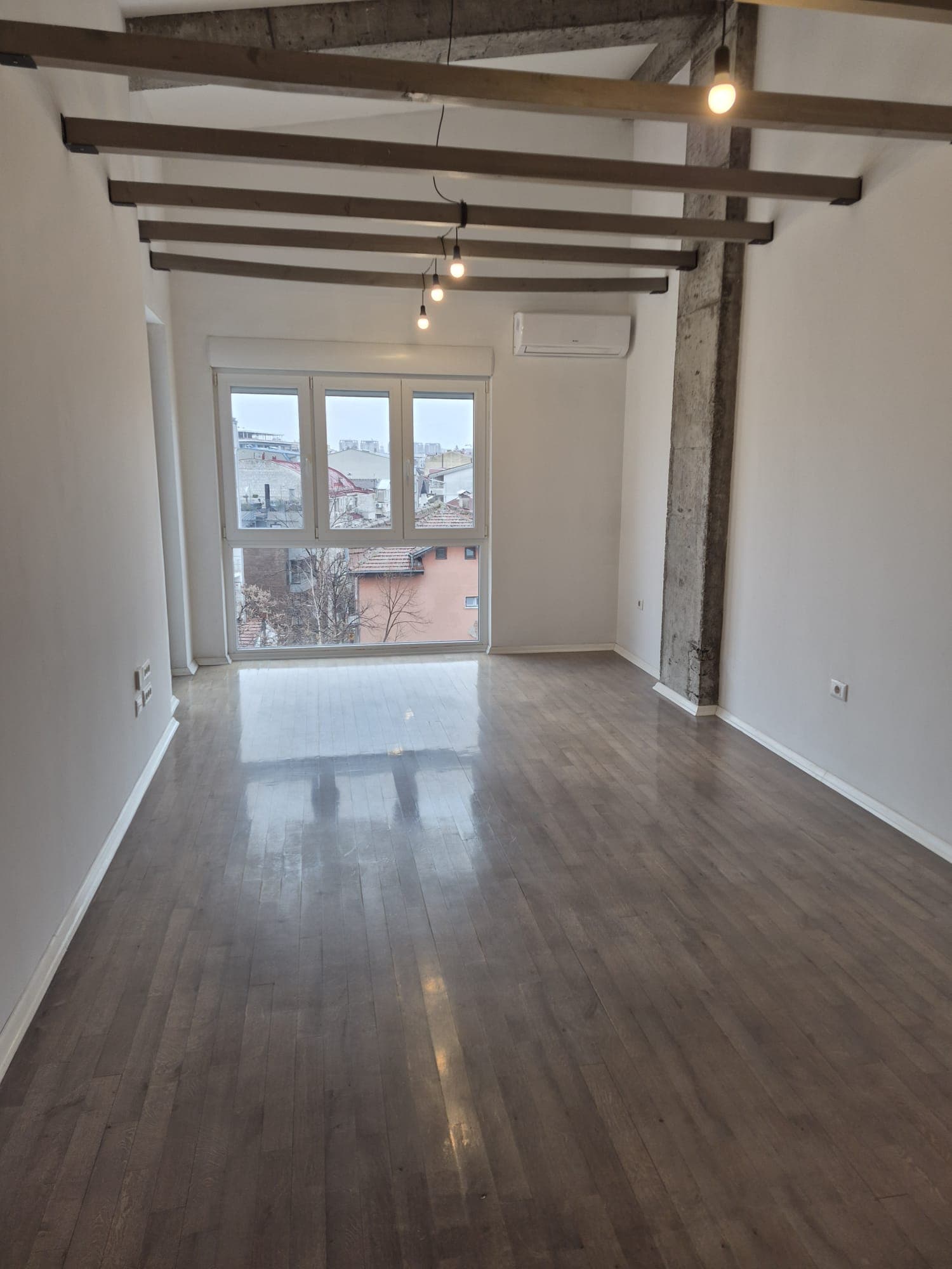 Стан 45м² во Центар - За Изнајмување - Центар - Слика 1