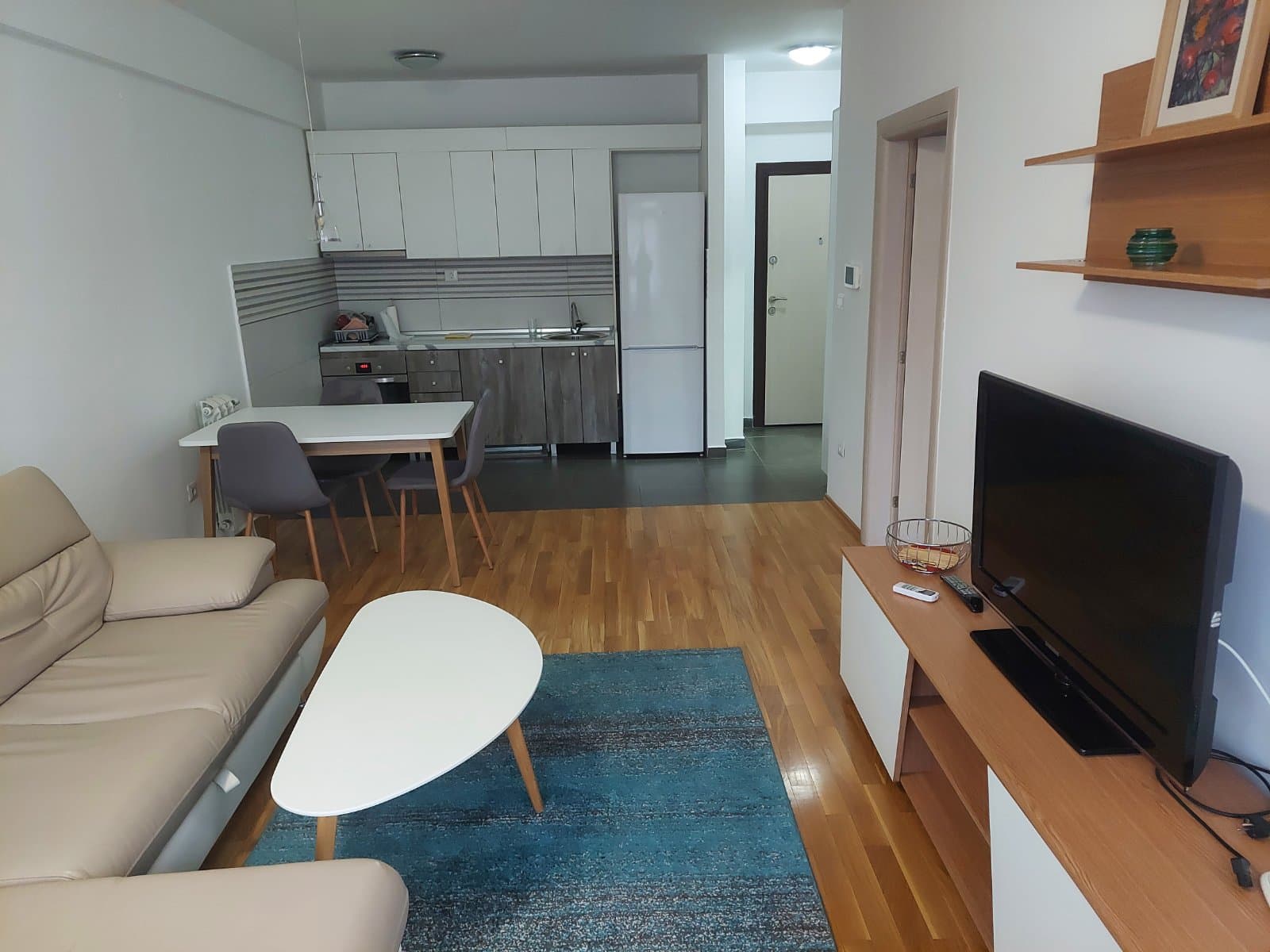 Стан 45м² во Центар - За Изнајмување - Центар - Слика 1