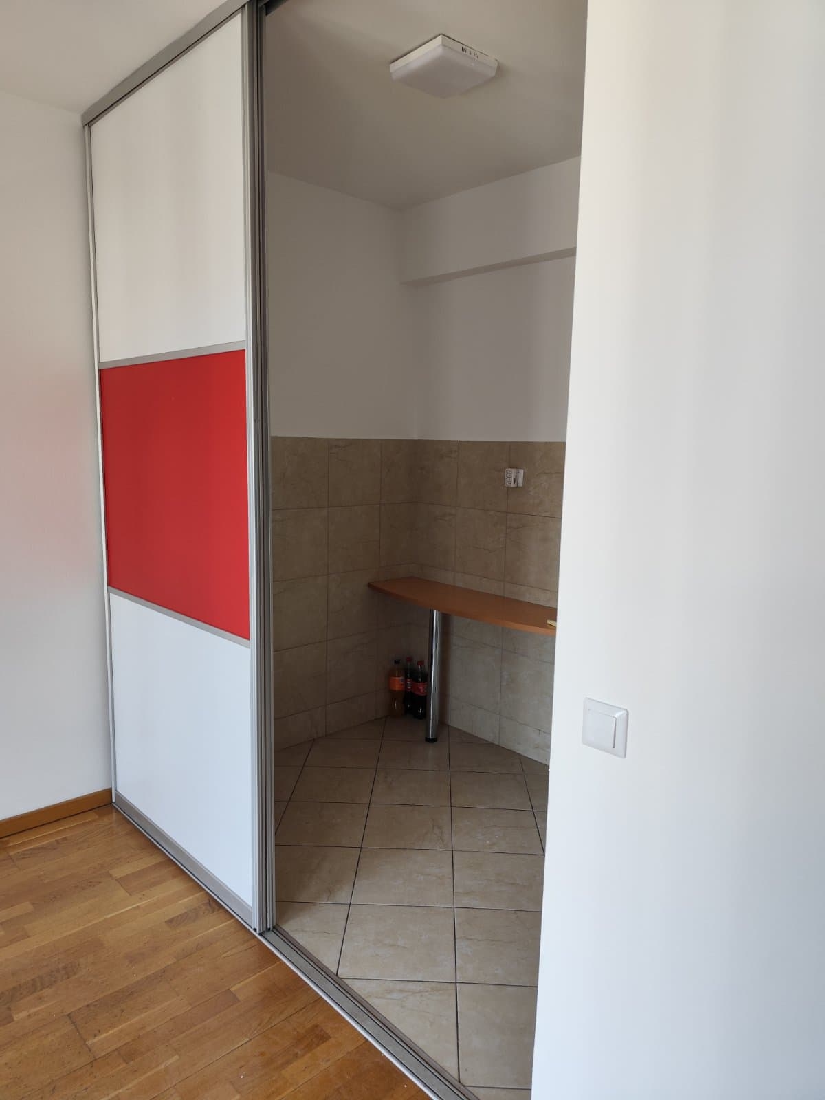 Стан 50м2 во Центар - За Изнајмување - Центар - Слика 4