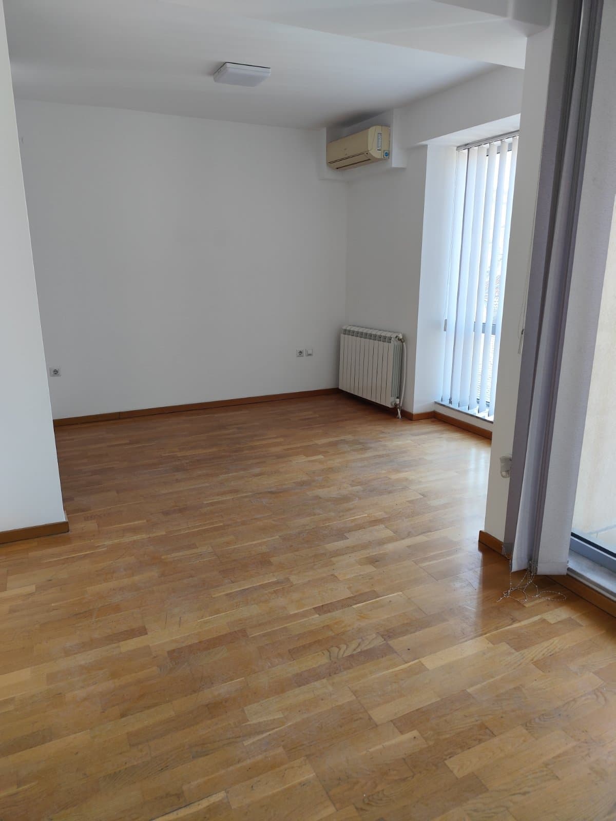 Стан 50м2 во Центар - За Изнајмување - Центар - Слика 1