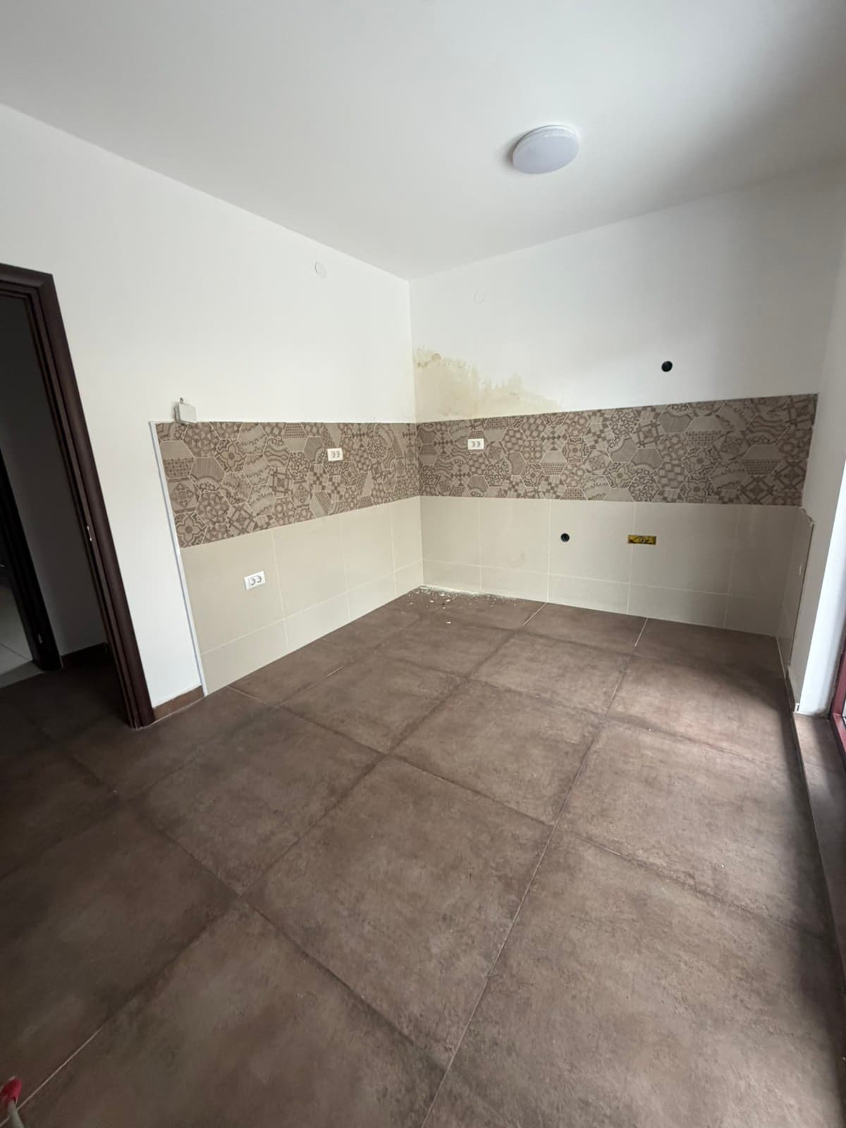 House 560m² in Crniche - For Rent - Crniche - Image 10