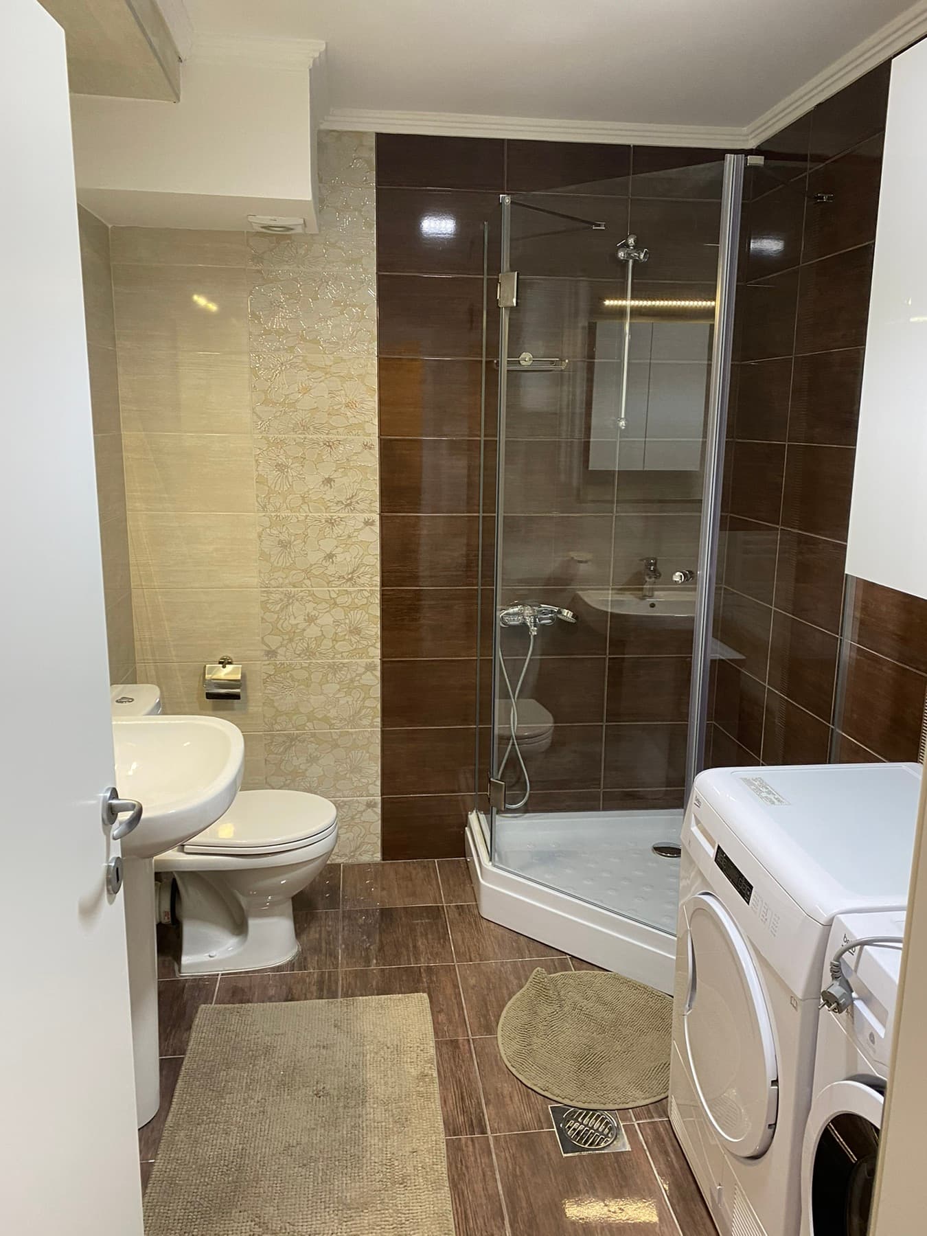 Комфорен стан 170м² во Црниче - За Изнајмување - Црниче - Слика 12