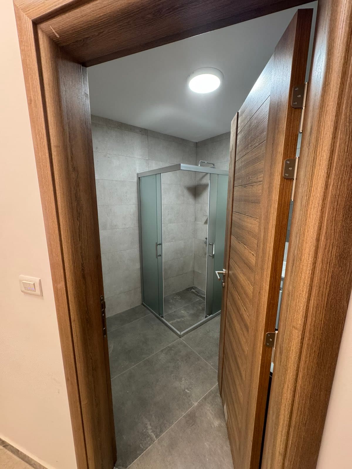 Стан 87м2 во Центар - За Изнајмување - Центар - Слика 10