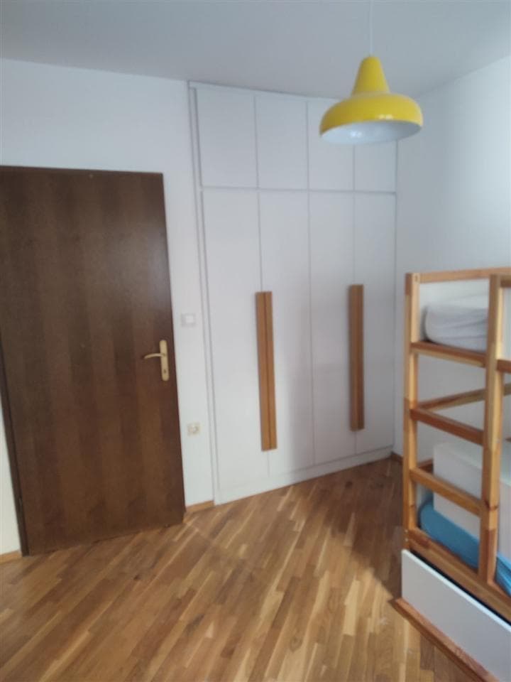 Стан 85м2 во Центар - За Изнајмување - Центар - Слика 7