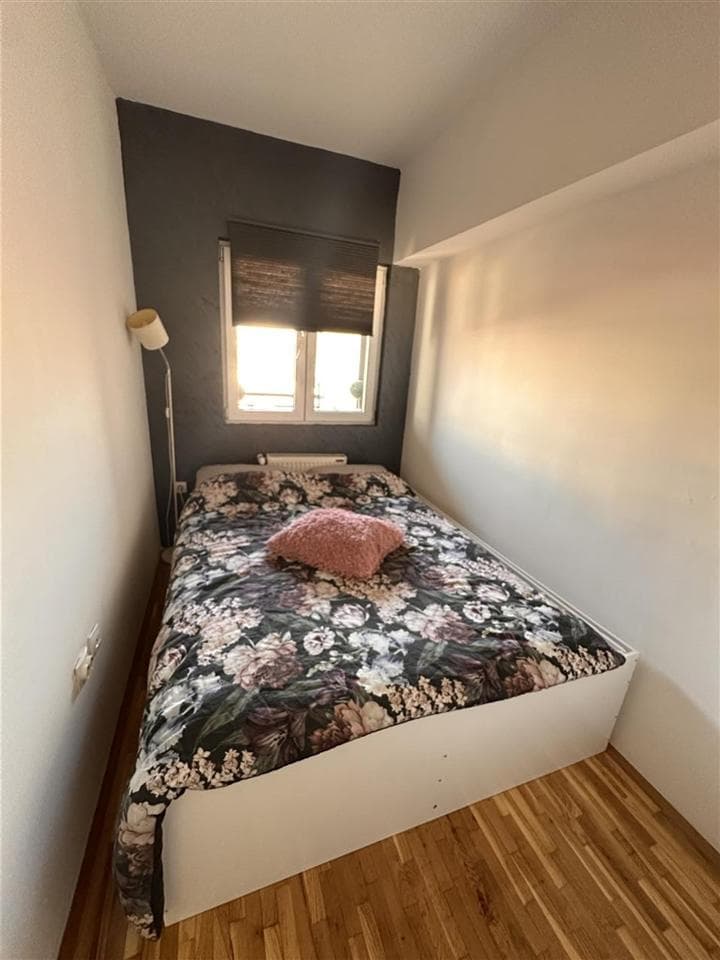 Стан 34м2 во Центар - За Изнајмување - Центар - Слика 7