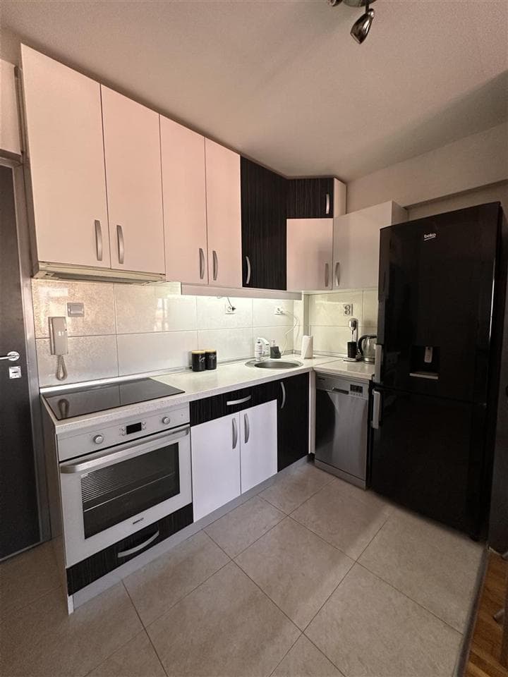 Стан 34м2 во Центар - За Изнајмување - Центар - Слика 4