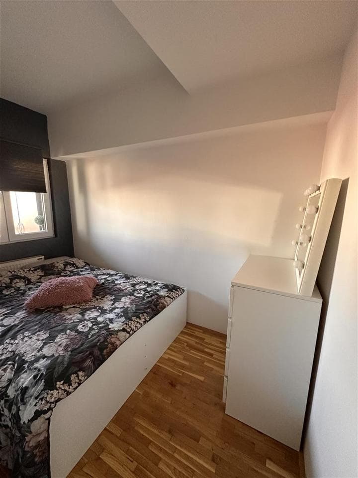 Стан 34м2 во Центар - За Изнајмување - Центар - Слика 6