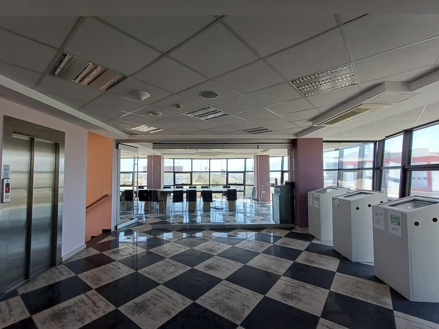 Се изнајмува ексклузивен деловен објект - За Изнајмување - Скопје - Слика 9