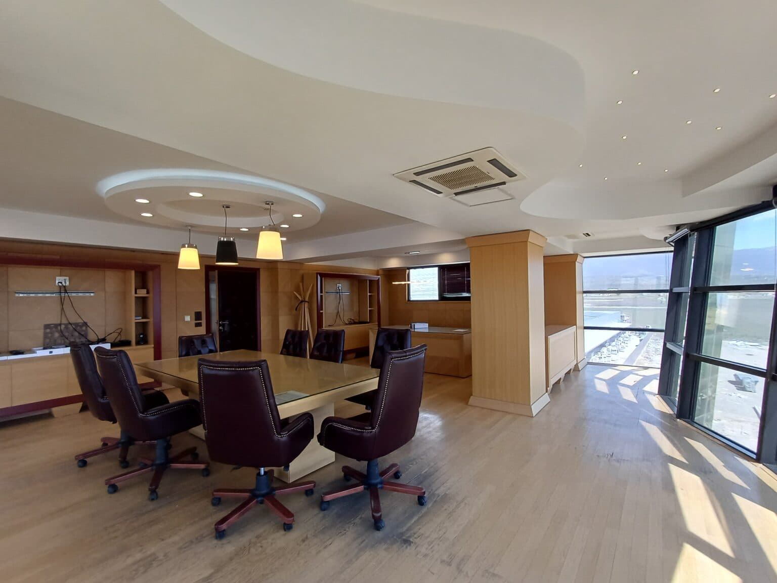 Се изнајмува ексклузивен деловен објект - За Изнајмување - Скопје - Слика 13