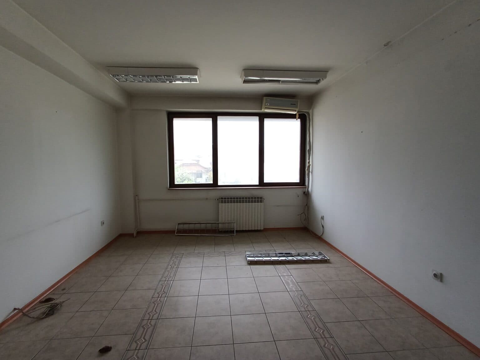 Industrial and logistics facilities for sale in Shuto Orizari - For Sale - Image 9