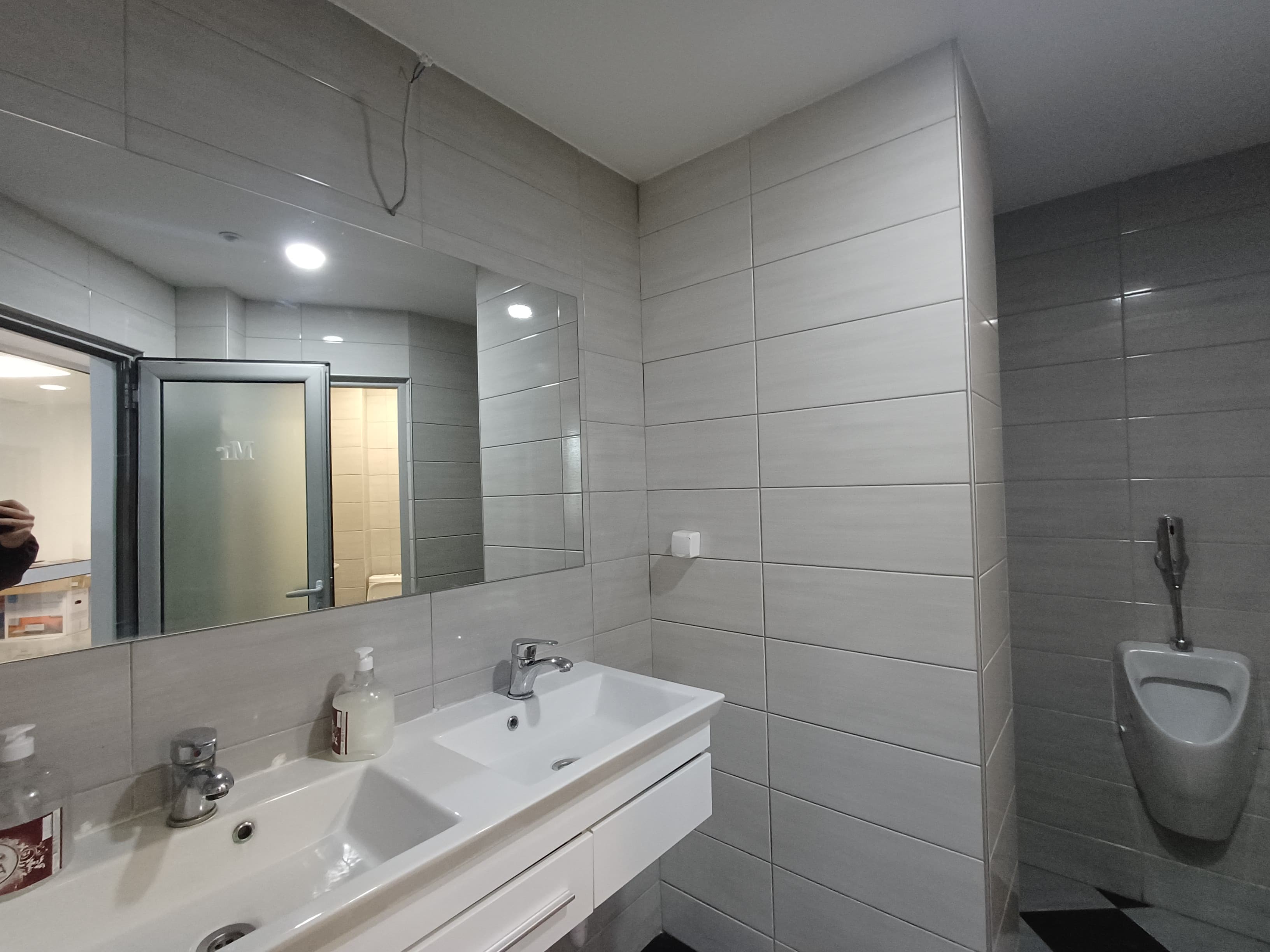 Деловен објект во Кисела Вода - За Изнајмување - Кисела Вода - Слика 12