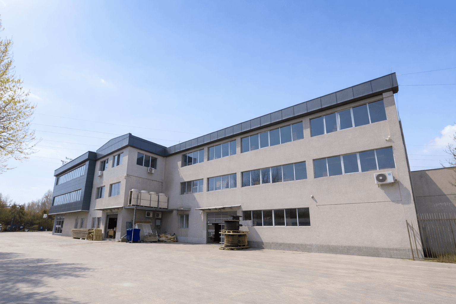 Деловен објект во Кисела Вода - 2