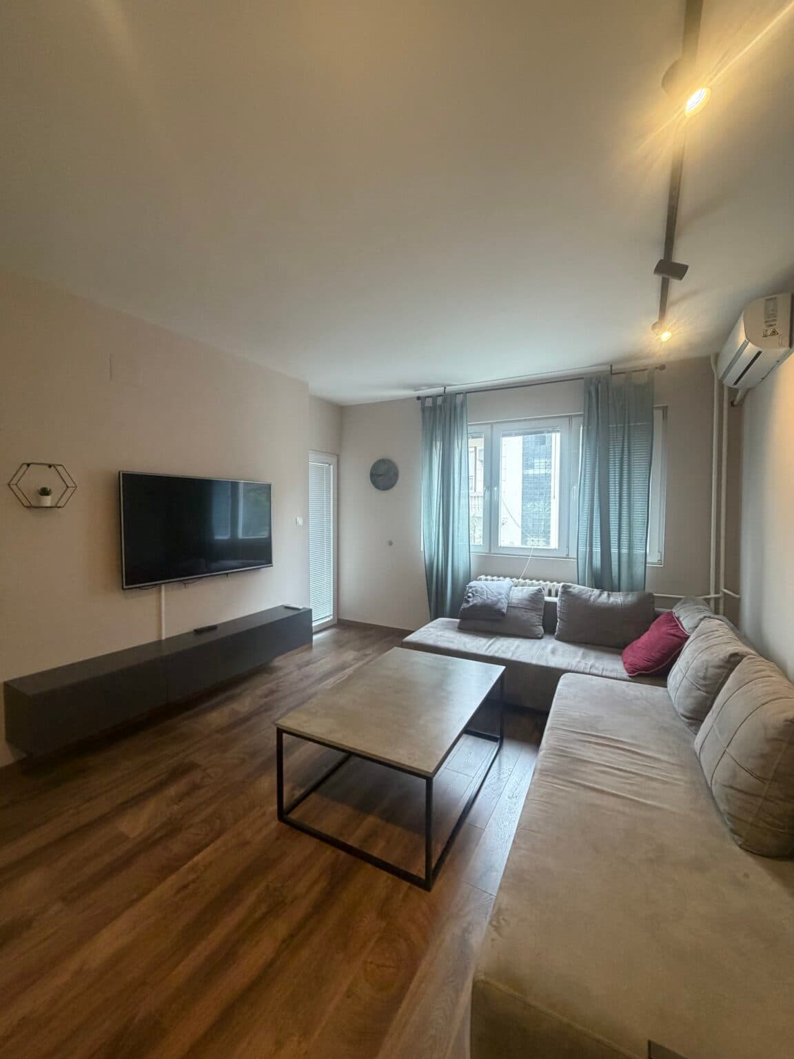 Стан 52м2 во Центар - Слика 2