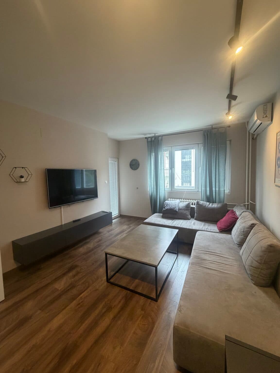 Стан 52м2 во Центар - Слика 5