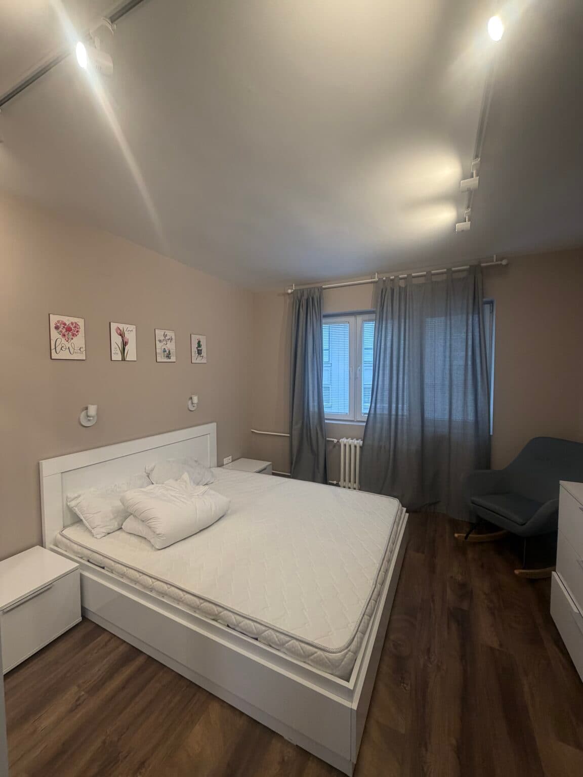 Стан 52м2 во Центар - Слика 9