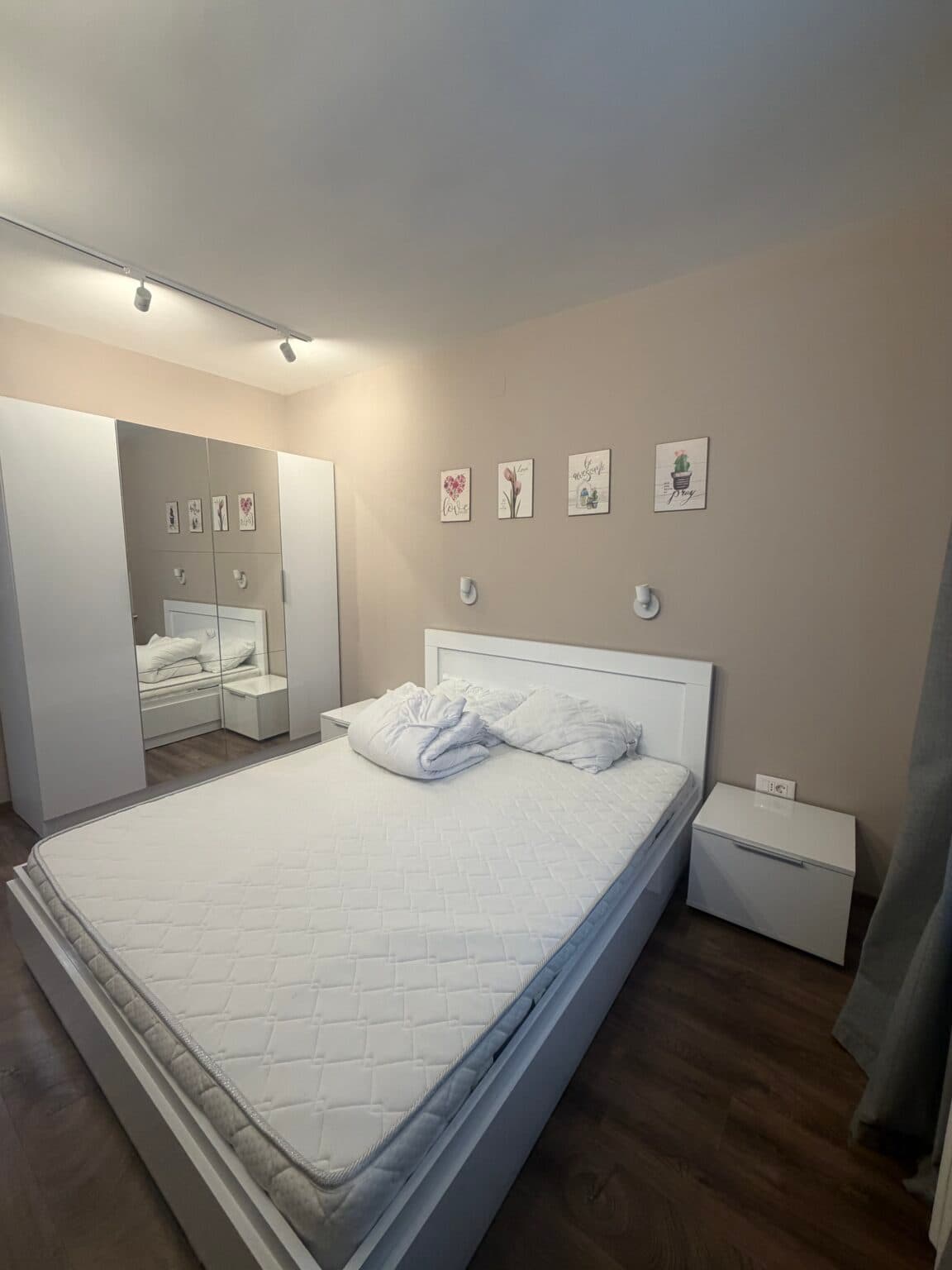 Стан 52м2 во Центар - Слика 10