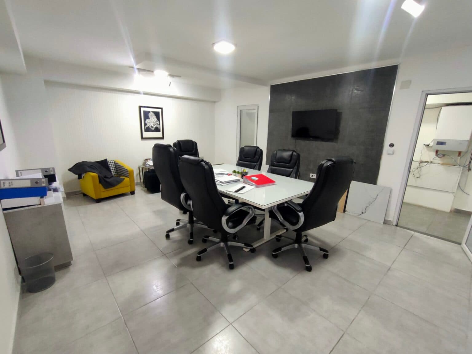 Деловен простор за продажба во Кисела Вода - 3