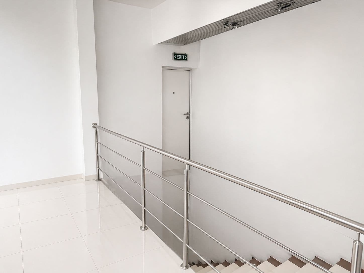 Се изнајмува деловен простор во Центар - За Изнајмување - Слика 6