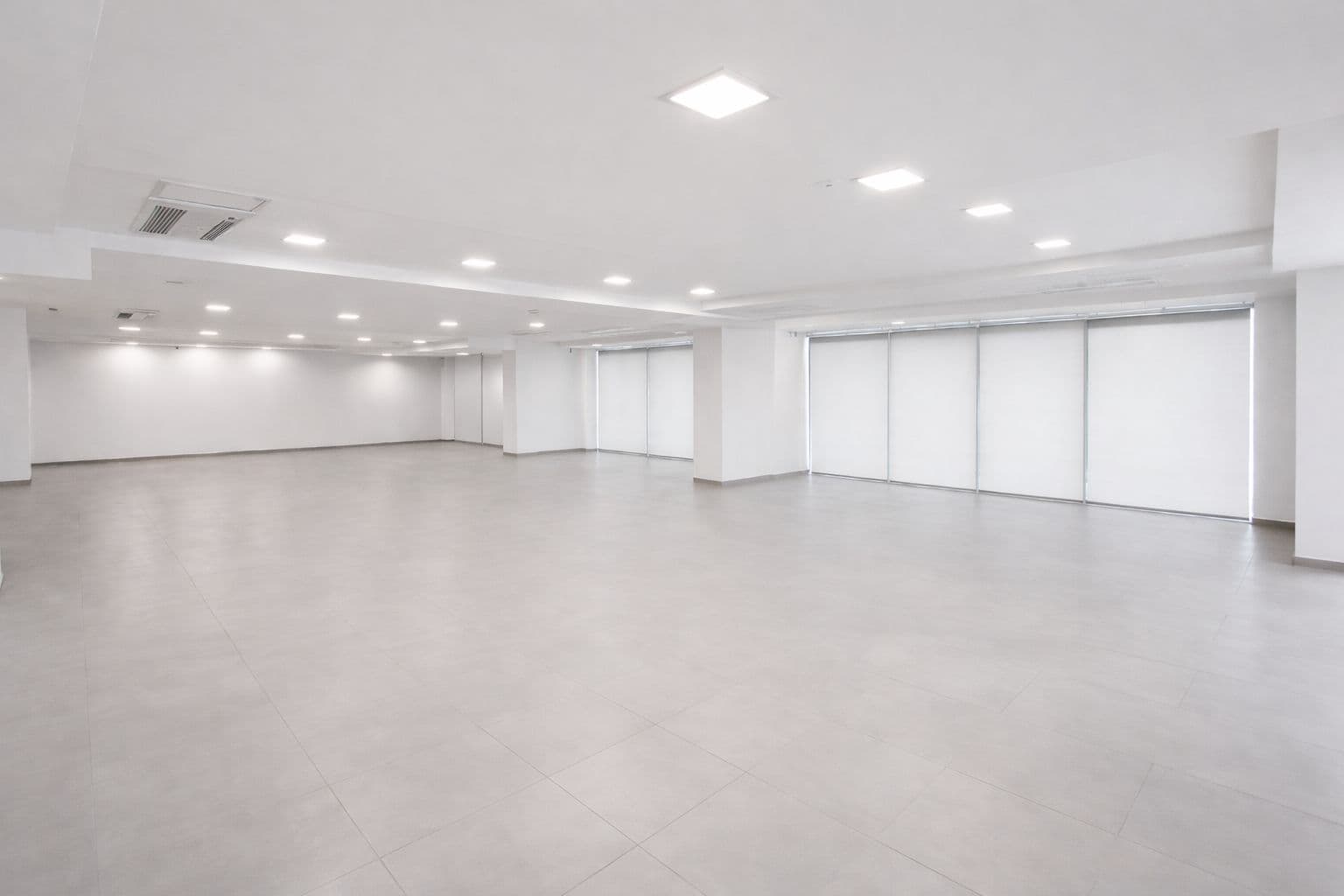 Се изнајмува деловен простор во Карпош - Слика 1