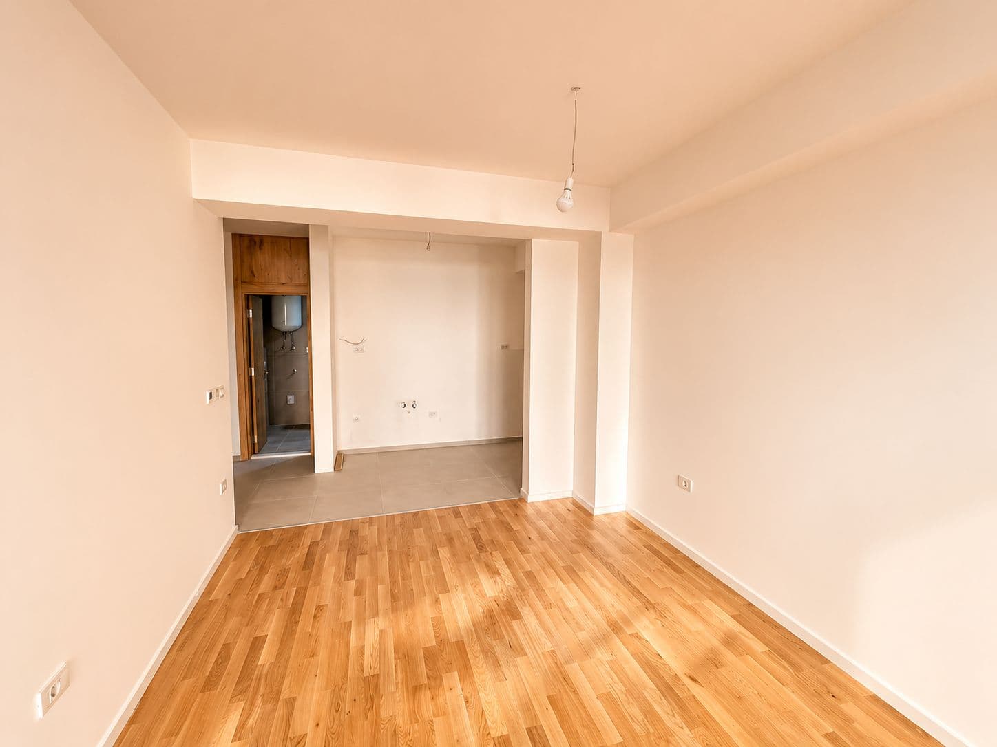 Office space for rent in the Center - Image 4