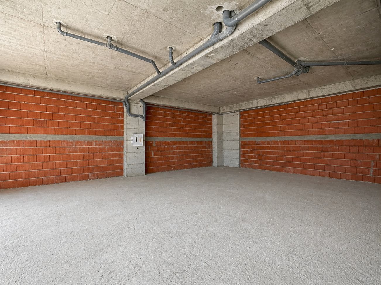 Деловен простор 355м2 на прометна локација - 2