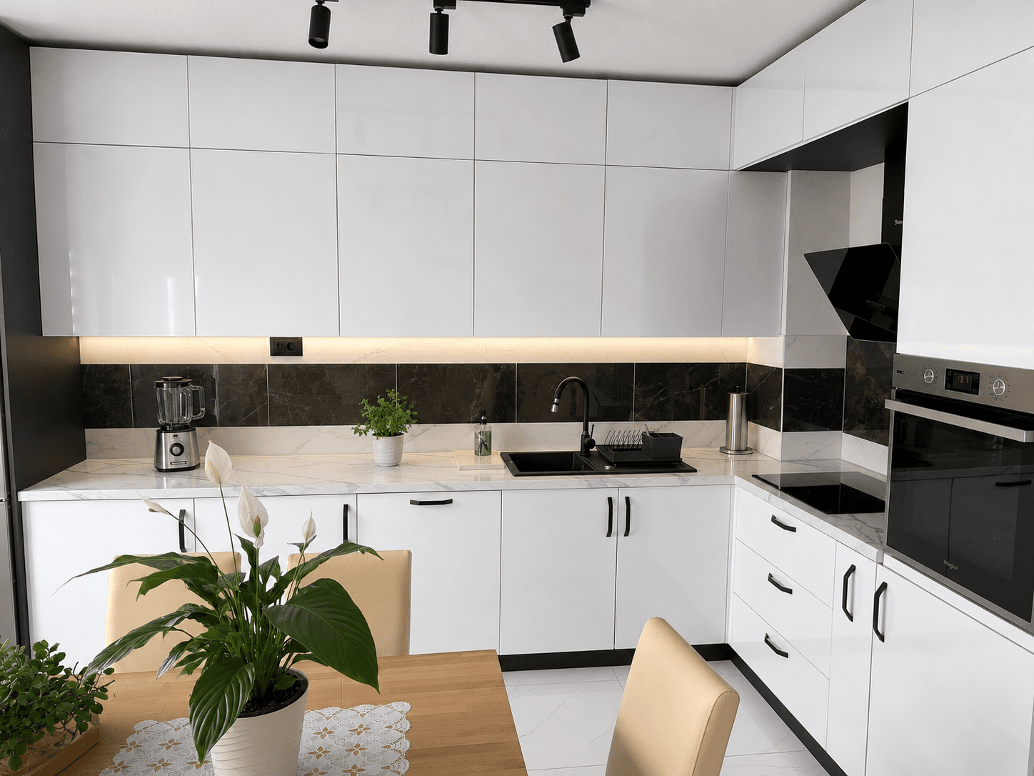 Comfortable Apartment with Private Entrance in a House - 3