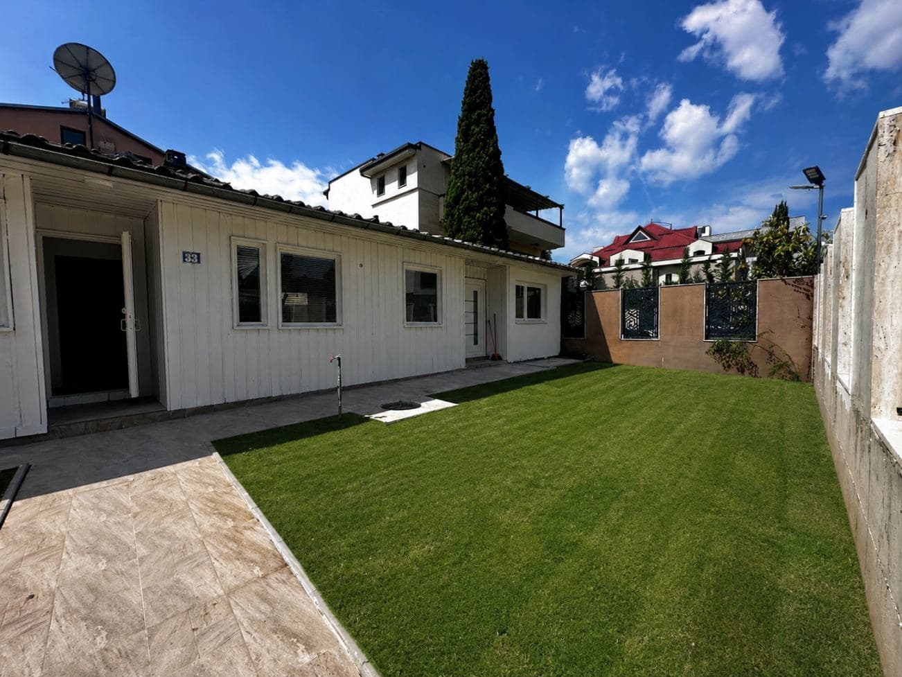 House 360m2 in Taftalidze - For Rent - Skopje