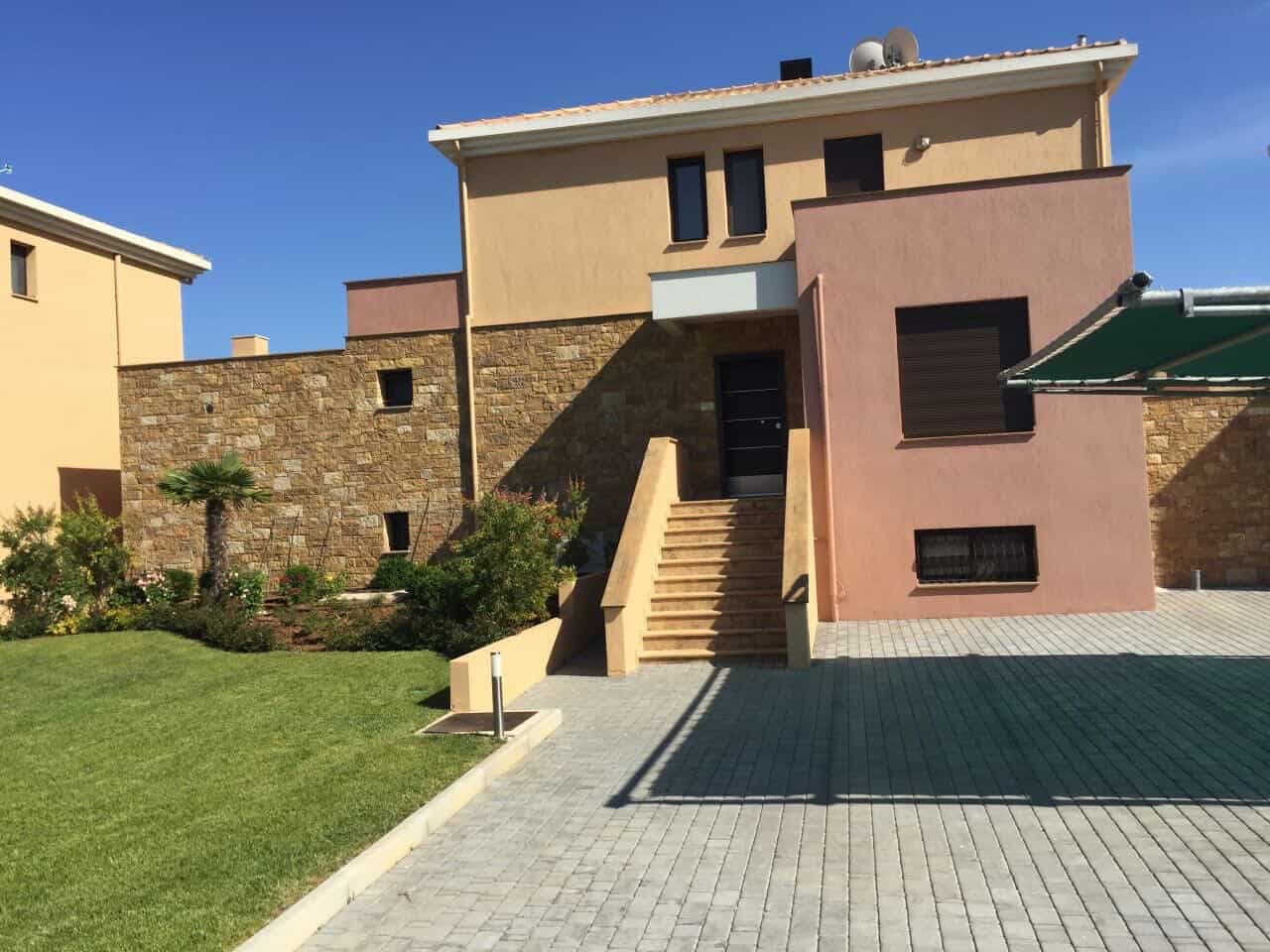 Modern and comfortable villa in Sunny Beach - For Sale - Greece - Image 14