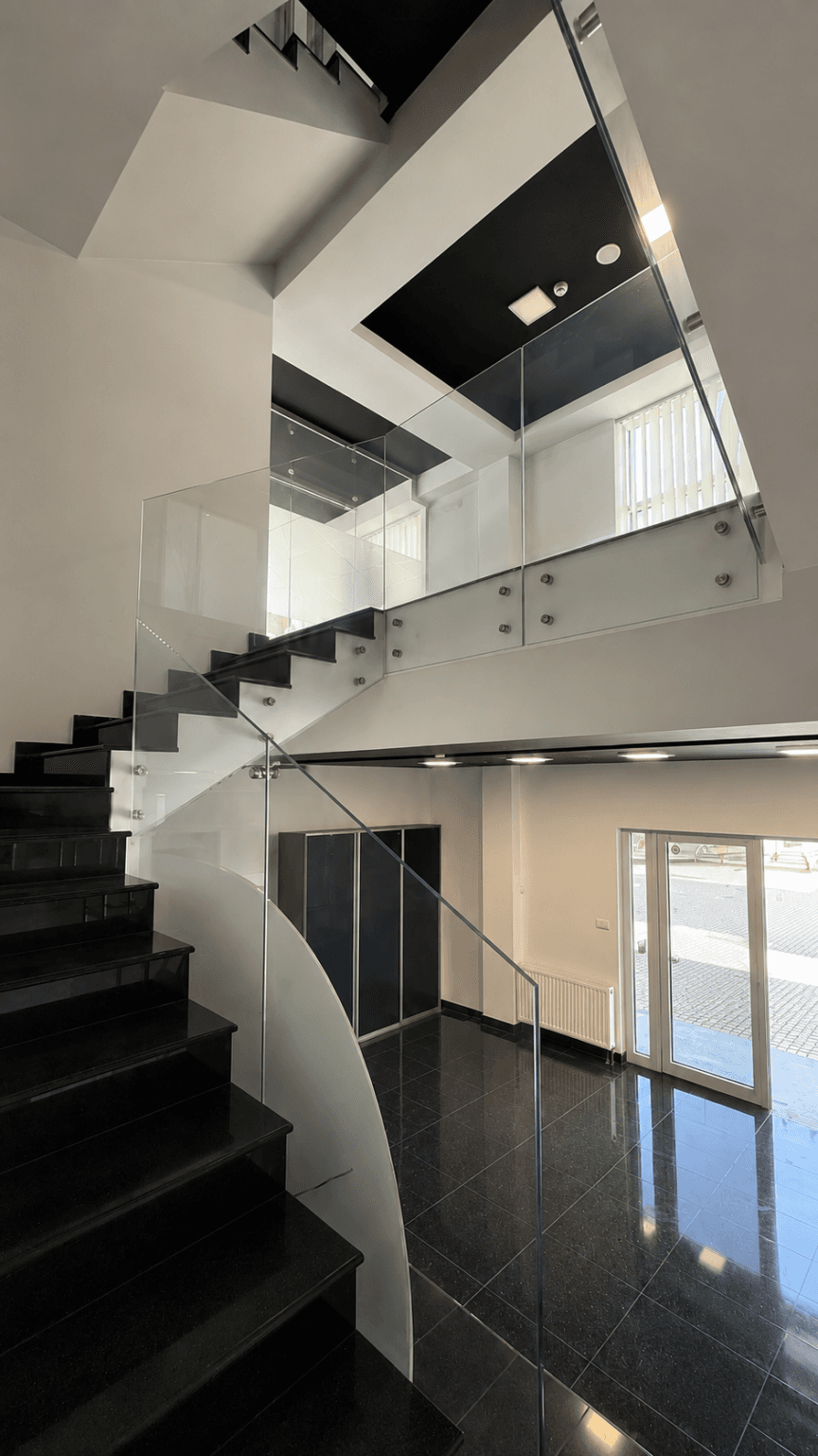 Commercial Building with Warehouse for Sale in Vizbegovo - For Sale - Skopje - Image 10