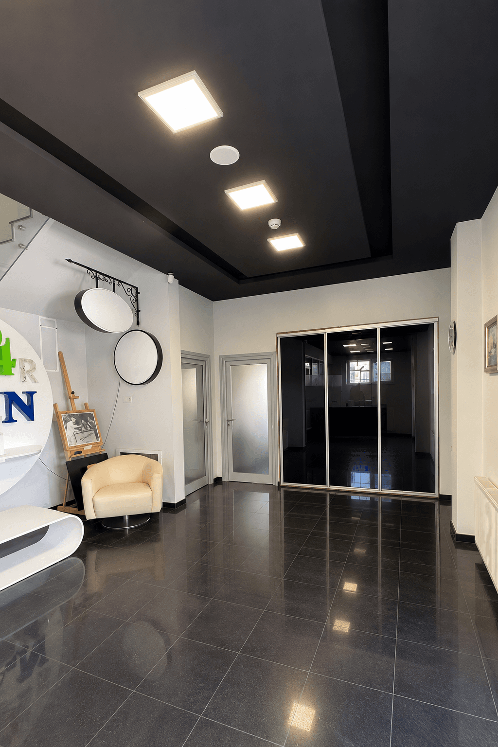 Commercial Building with Warehouse for Sale in Vizbegovo - For Sale - Skopje - Image 9
